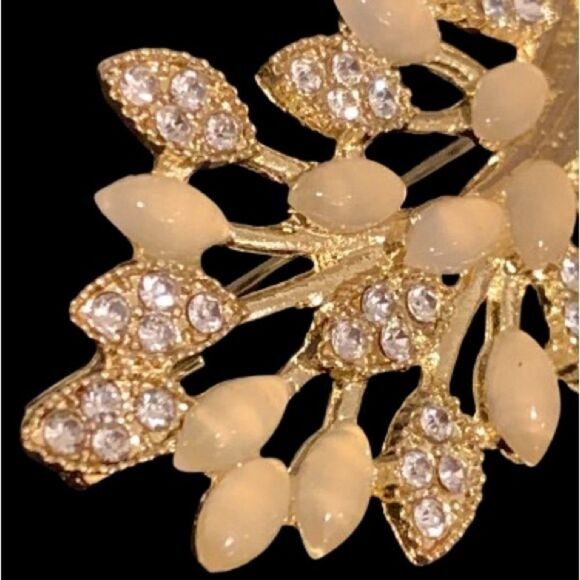 Golden Wheat Brooch with Crystals Feminine Nature Symbol - Picture 7 of 10